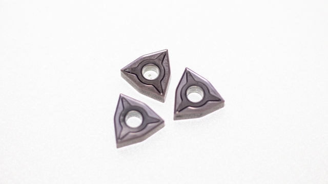 WNMG 080404-EM YBG202